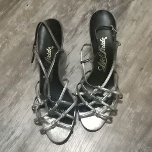 Metallic gold/silver size 5 heels